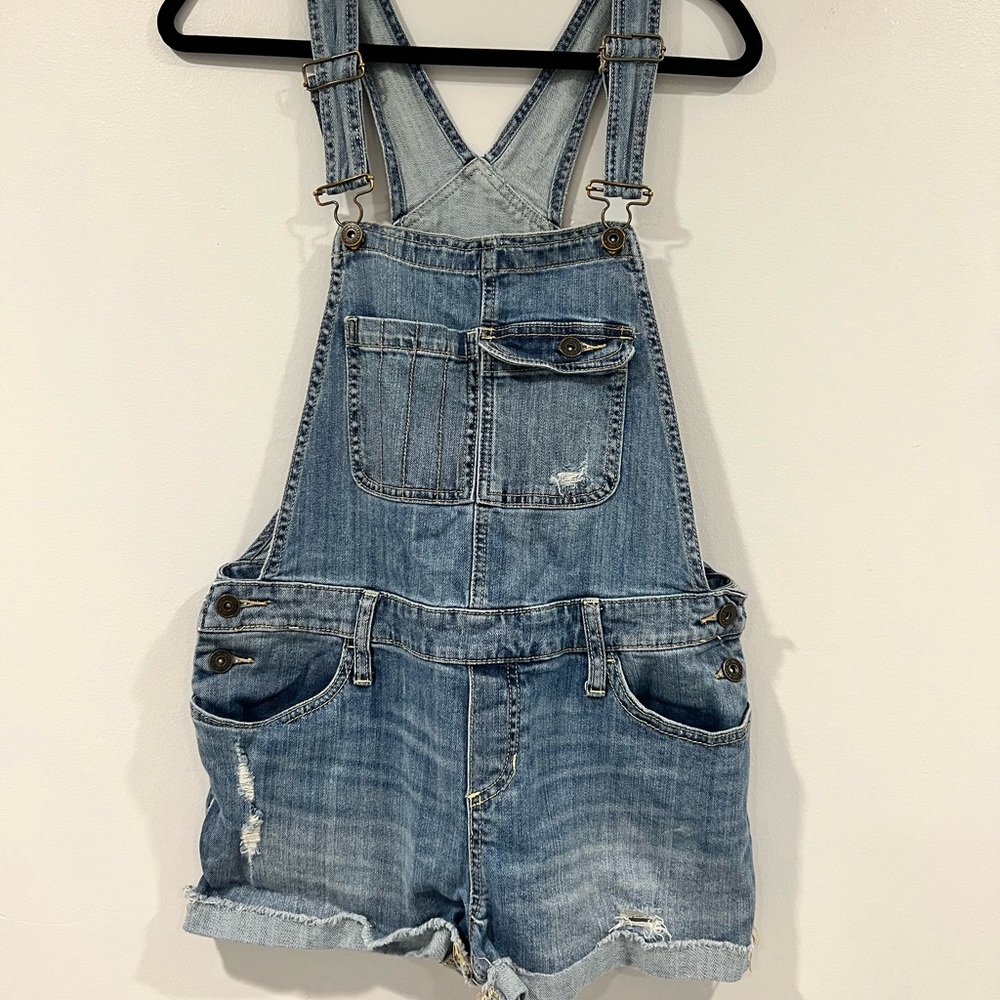 Mossimo supply co , Jean overalls , 98% cotton 2% spandex